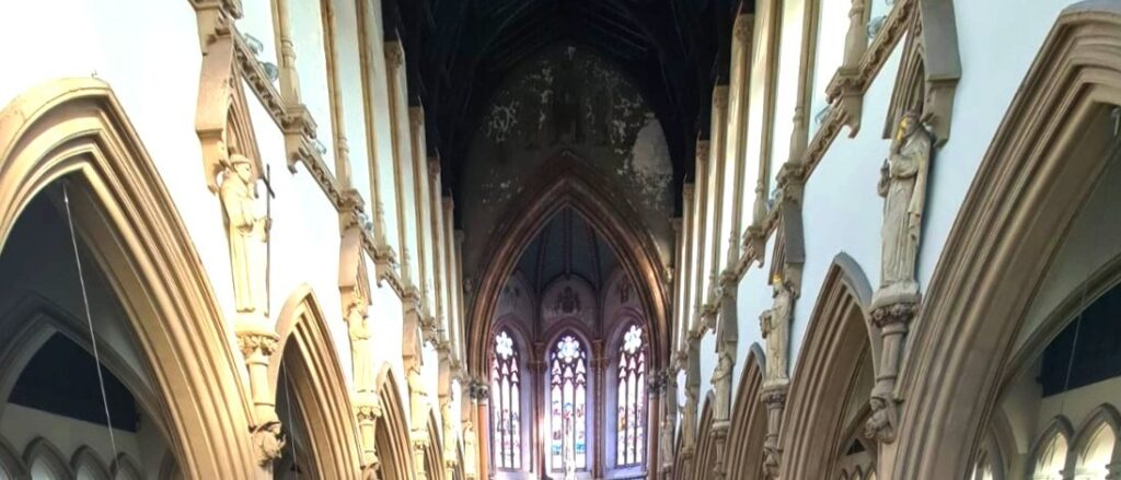 Saints statues restored to the Monastery Manchester